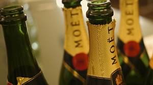Champagne Moet.jpg?compress=true&quality=70&w=300&dpr=1