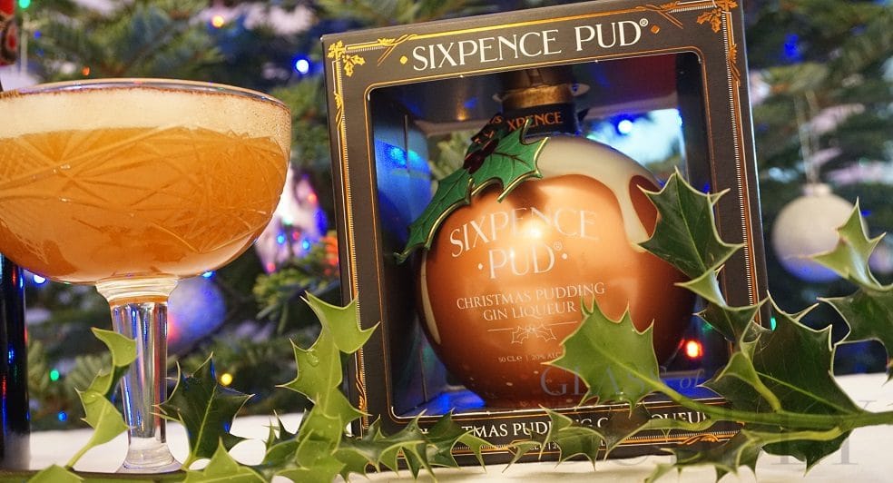 Christmas Pudding Fizz Cocktail – Glass Of Bubbly